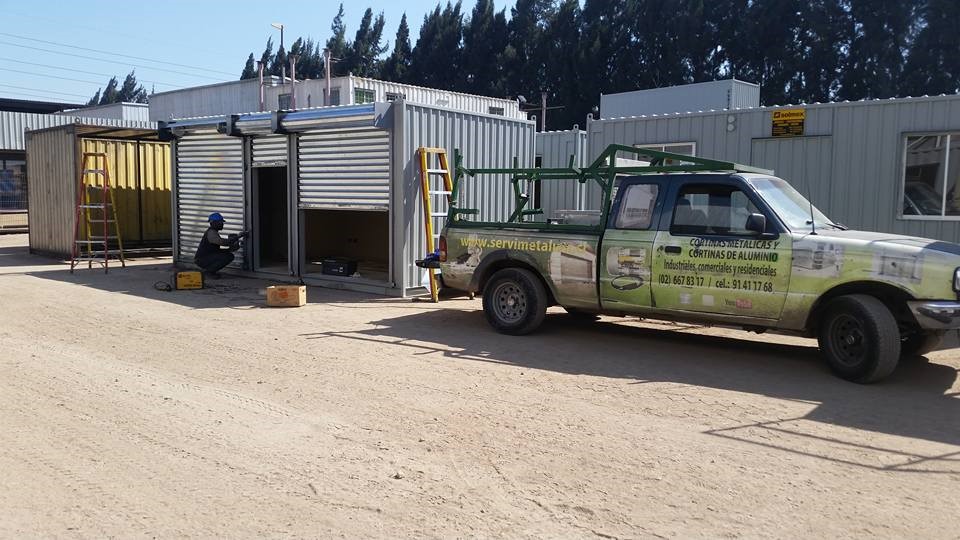 Servimetalum - fabricación de cortinas metálicas en Santiago